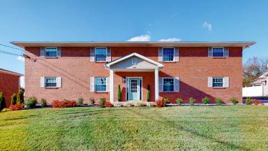 Main picture of 142 Topfield Road - 3