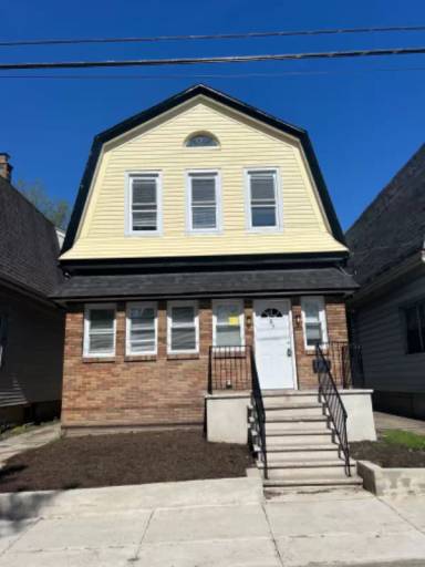 Main picture of 87 Washington Ave