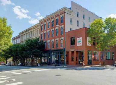Main picture of 1205 E Main St