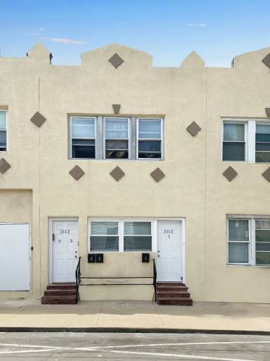Main picture of 2112 Orthodox St