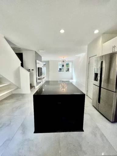 Main picture of 7871 Modern Oasis Dr