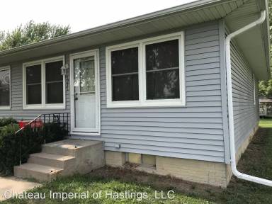 Main picture of 1229 E 3rd St