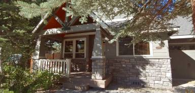Main picture of 459 NW Broadway St