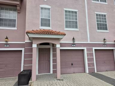 Main picture of 5026 Tideview Cir