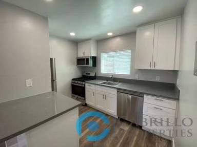 Main picture of 4733 Utah St