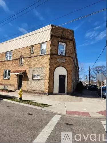 Main picture of 1772 Williams Ave