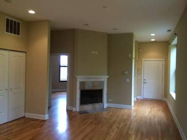 Main picture of 2329 N Oakley Ave