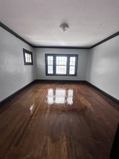 Main picture of 1442 West 101st Street - 4