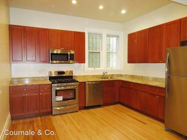 Main picture of 849A Fulton St