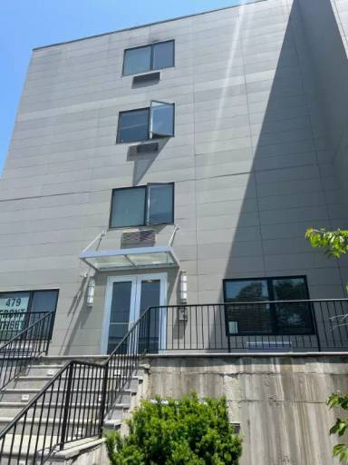 Main picture of 479 Front St