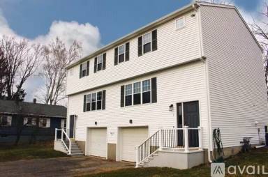 Main picture of 22 River St