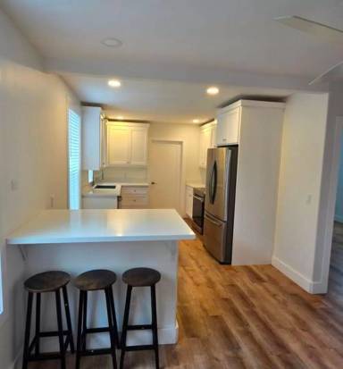 Main picture of 827 8th St