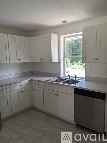 Main picture of 4155 Pinecrest Rd