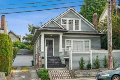 Main picture of 2216 10th Ave E
