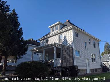 Main picture of 1311 S Main St