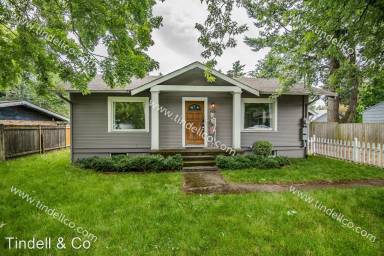 Main picture of 406 NE 133rd Ave