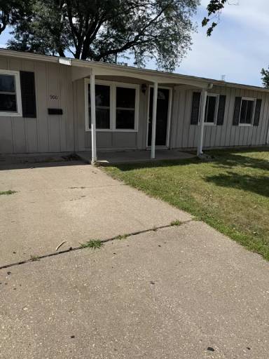 Main picture of 900 S 7th St
