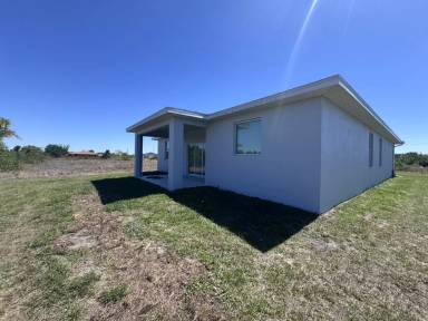 Main picture of 329 Peerless St