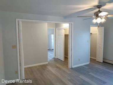 Main picture of 3715 E Barnard Ave Apartments