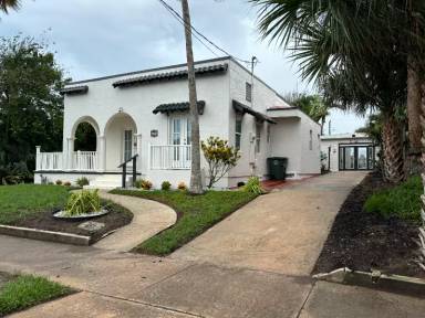 Main picture of 402 Hillside Ave