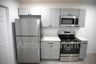 Main picture of 422 E Lambourne Ave