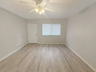 Main picture of 500 Texas St