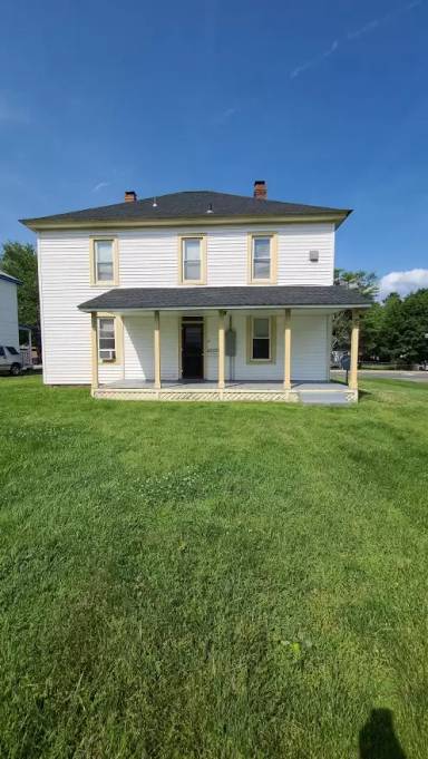 Main picture of 9510-12 Fairview Ave