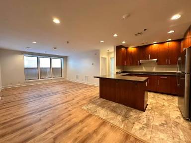 Main picture of 523 2nd Ave