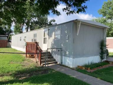 Main picture of East Lawn Mobile Home Park