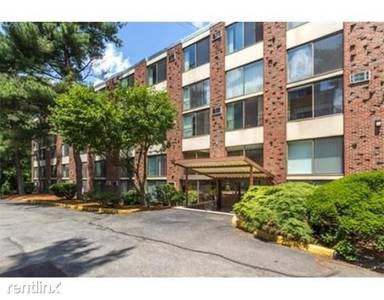 Main picture of 993 Massachusetts Ave