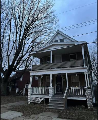 Main picture of 2962 E 66th St