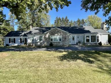 Main picture of 9549 Old Bonhomme Rd