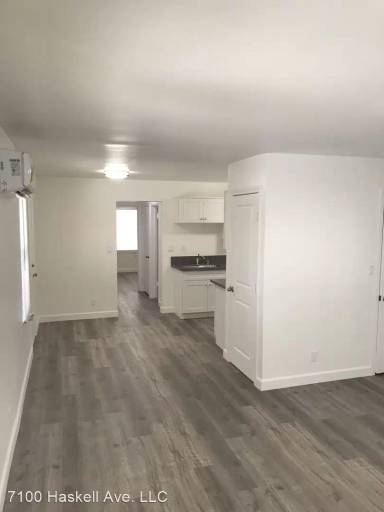 Main picture of 7100 Haskell Ave