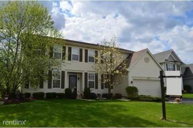 Main picture of 1530 S Lancaster Ln