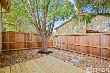 Main picture of 512 Eberhart Ln