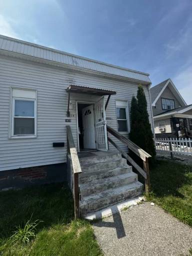 Main picture of 1419 Buckingham St