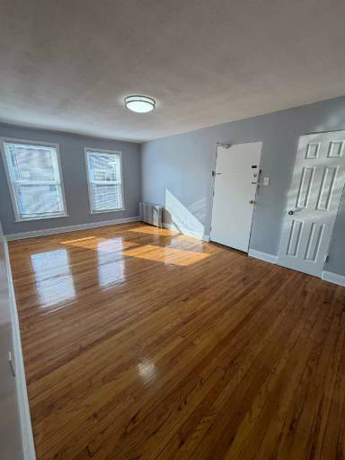 Main picture of 194 Park Ave