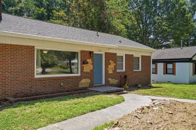 Main picture of 1230 Roanoke Ave