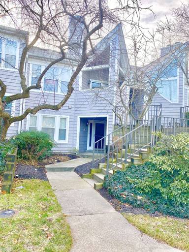 Main picture of 7860 Mayfair Cir