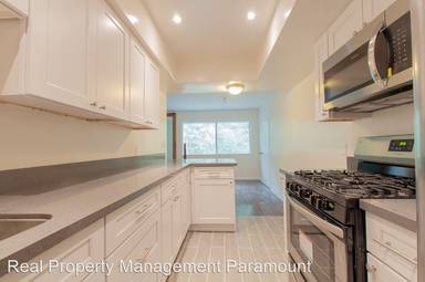 Main picture of 6700 - 6704 Hillpark Dr