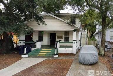 Main picture of 805 E Floribraska Ave