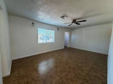 Main picture of 2346 E Lynne Ln