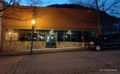 Main picture of 5727 Dunsmuir Ave