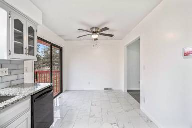 Main picture of 1208 S Mayview Ave