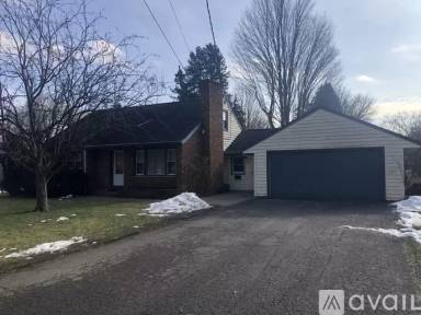 Main picture of 3923 Pontiac Ave