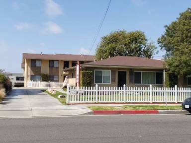 Main picture of 3701 Emerald St