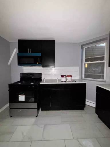 Main picture of 554 Avenue C