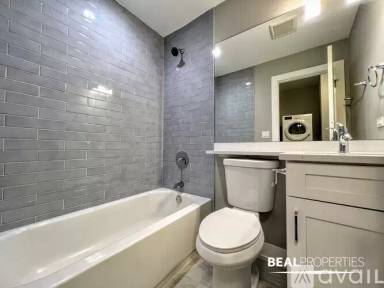 Main picture of 3943 N Janssen Ave