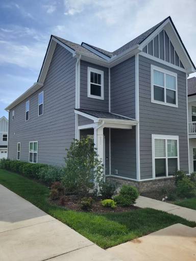 Main picture of 431 Queen Ln