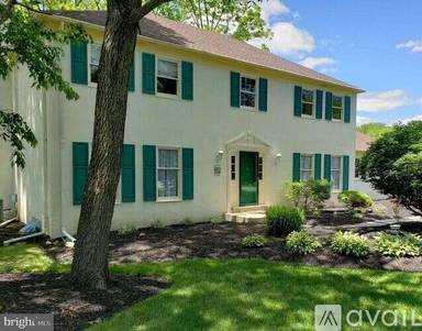 Main picture of 823 Richards Rd